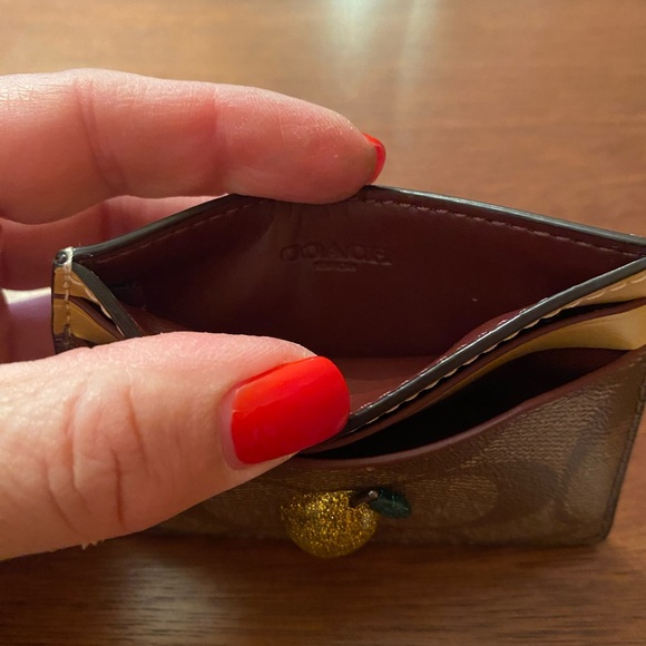 💯 Authentic Coach Lemon Wallet Id/credit Card Holder - Picture 6 of 7